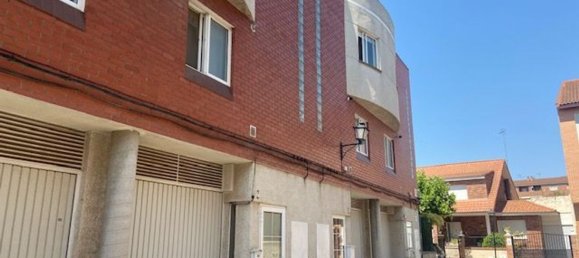 3 chambres Maison de ville à Zaragoza, Spain No. 157028 6