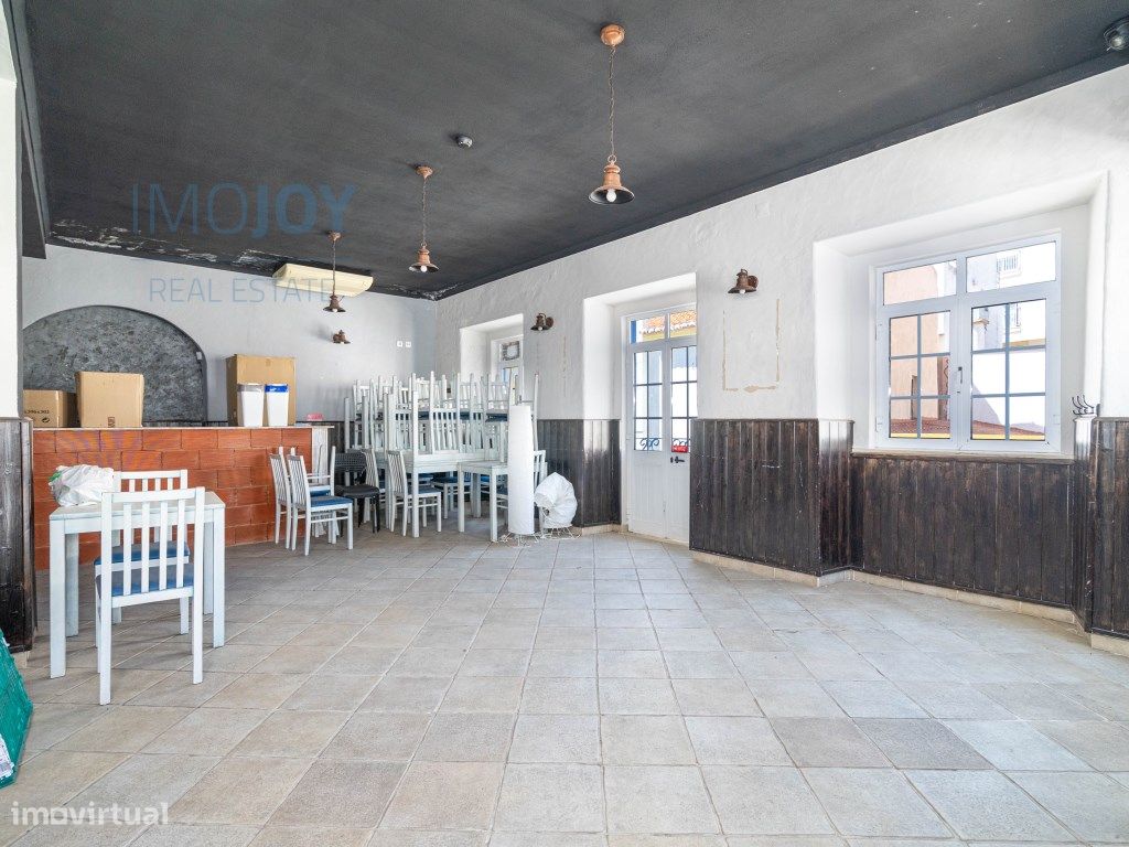 123m² Commercial property in Portimao, Portugal No. 248920