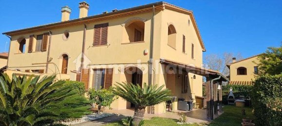 5 rooms Apartment in Montescudaio, Italy No. 352525 2