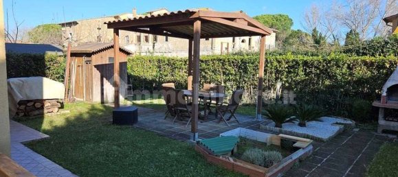 5 rooms Apartment in Montescudaio, Italy No. 352525 3