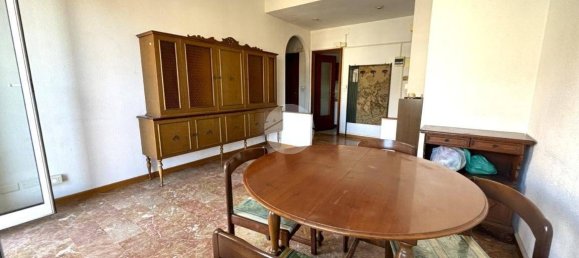 3 bedrooms Apartment in Genoa, Italy No. 36252 4