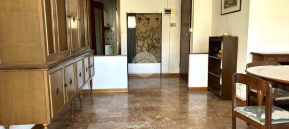 3 bedrooms Apartment in Genoa, Italy No. 36252 3