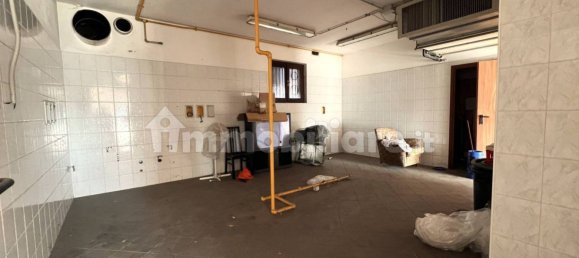 2 rooms Office in Albino, Italy No. 347582 16