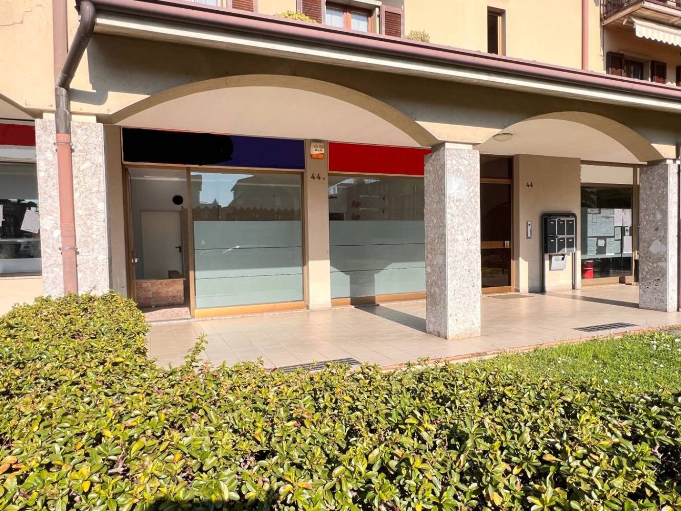 2 rooms Office in Albino, Italy No. 347582