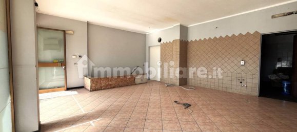 2 rooms Office in Albino, Italy No. 347582 5