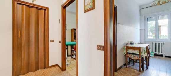 3 rooms Apartment in Cerro Maggiore, Italy No. 37228 9