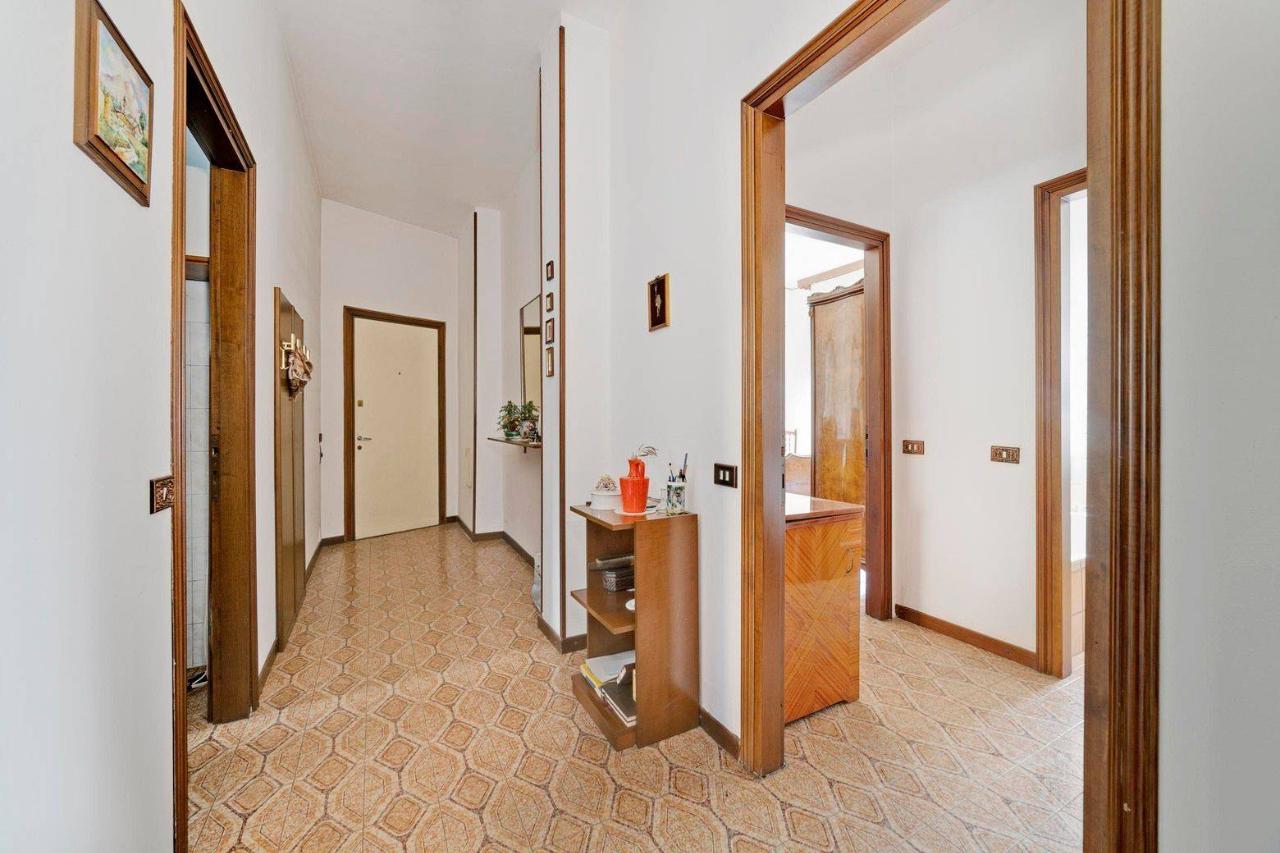 3 rooms Apartment in Cerro Maggiore, Italy No. 37228
