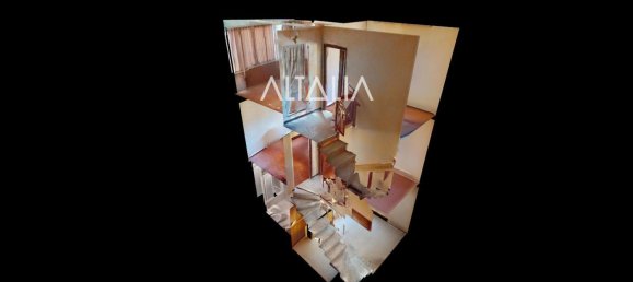 3 bedrooms House in Cuenca, Spain No. 154181 2