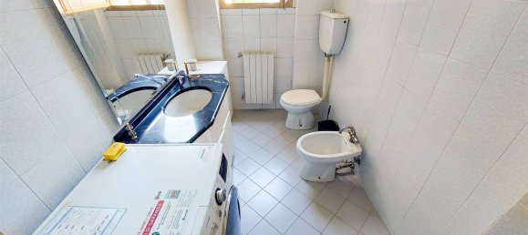 3 rooms Apartment in Florence, Italy No. 174985 19