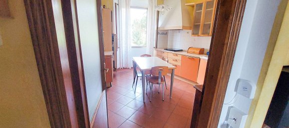 3 rooms Apartment in Florence, Italy No. 174985 6