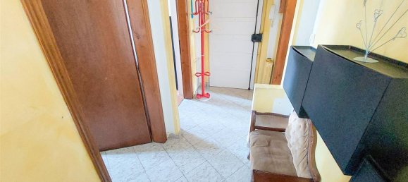 3 rooms Apartment in Florence, Italy No. 174985 8