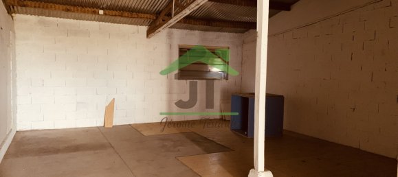 Parkplatz in Chateaudun, France 236m², Nr. 86982 9