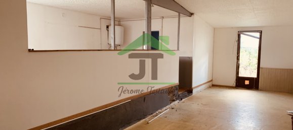 Parkplatz in Chateaudun, France 236m², Nr. 86982 7