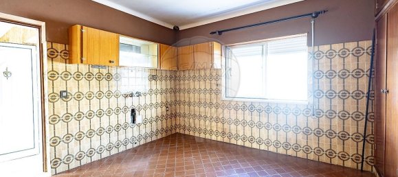 4 Schlafzimmer Haus in Miranda do Corvo, Portugal, Nr. 24672 22