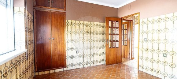 4 Schlafzimmer Haus in Miranda do Corvo, Portugal, Nr. 24672 23