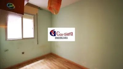 3 Schlafzimmer Wohnung in Parla, Spain, Nr. 178784