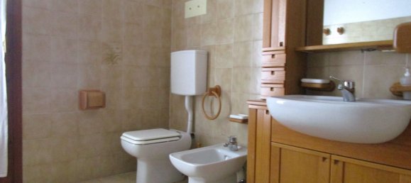 4 rooms House in Udine, Italy No. 18178 2