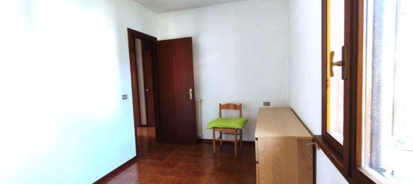 4 rooms House in Udine, Italy No. 18178 5