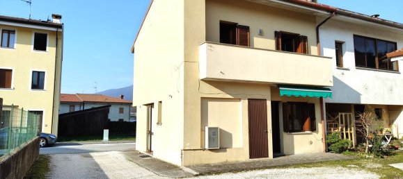 4 rooms House in Udine, Italy No. 18178 9