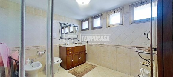 5 rooms Villa in Biassono, Italy No. 9434 22