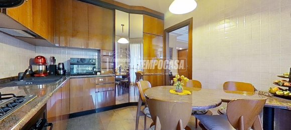 5 rooms Villa in Biassono, Italy No. 9434 8