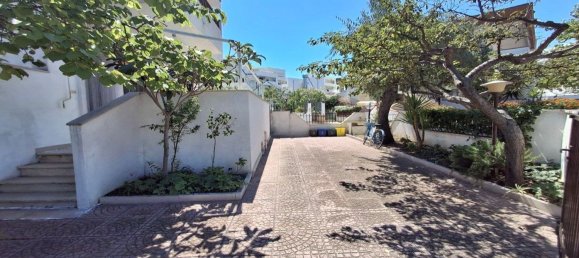 3 rooms Apartment in Lesina, Italy No. 275571 3