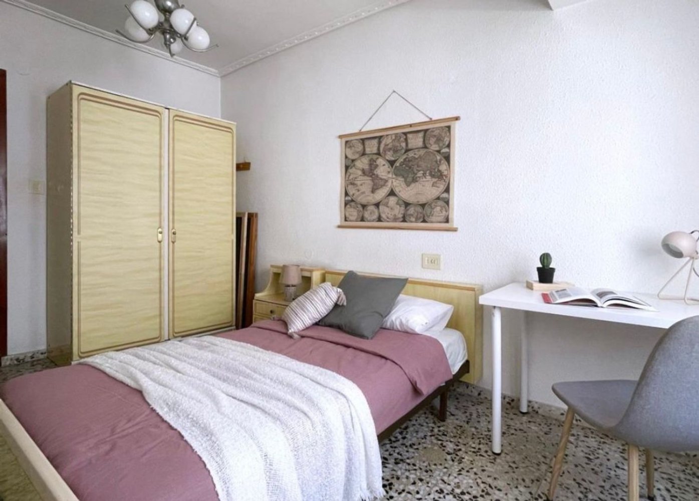 Casa de 2 dormitorios en Málaga, Spain No. 217137