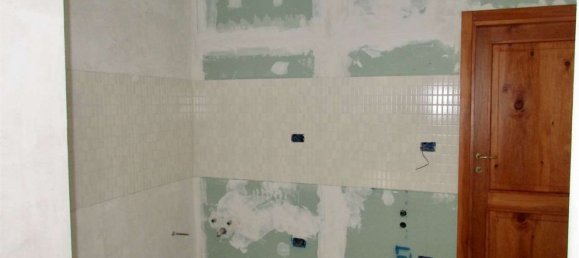 9 rooms House in Sant'Omobono Terme, Italy No. 152962 8