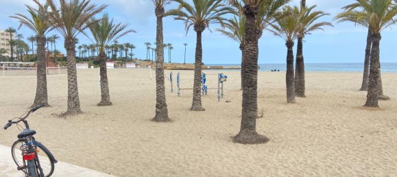 Apartamento de 3 dormitorios en Alicante, Spain No. 79428 39