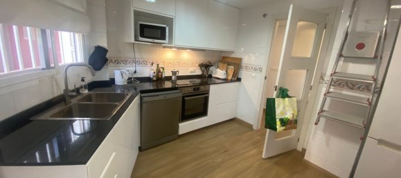 Apartamento de 3 dormitorios en Alicante, Spain No. 79428 24