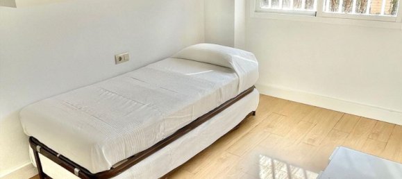 Apartamento de 3 dormitorios en Alicante, Spain No. 79428 11