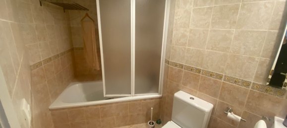 Apartamento de 3 dormitorios en Alicante, Spain No. 79428 22