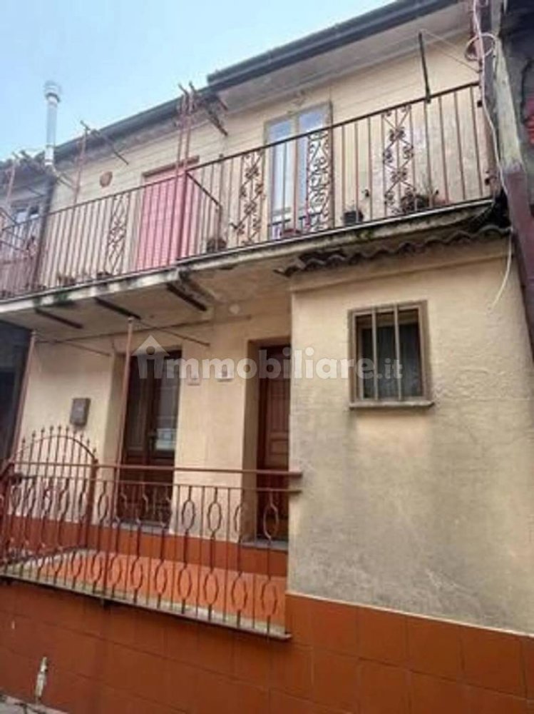 3 bedrooms Villa in Fabrizia, Italy No. 339498