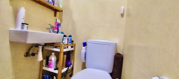 2 bedrooms Apartment in Santa Coloma de Gramenet, Spain No. 135429 6