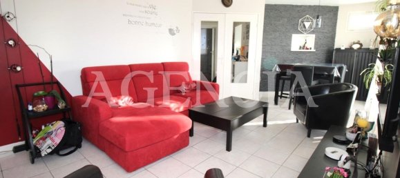 Dúplex de 4 dormitorios en Pontault-Combault, France No. 188320 2