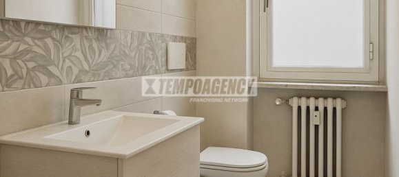 3 bedrooms Apartment in Milan, Italy No. 328666 9