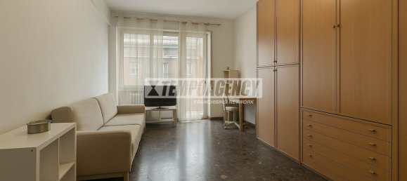 3 bedrooms Apartment in Milan, Italy No. 328666 3
