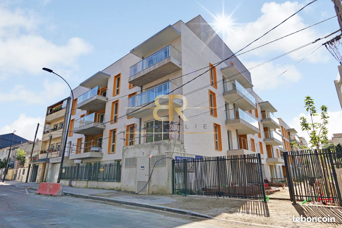 2 bedrooms Apartment in Aubervilliers, France No. 171173