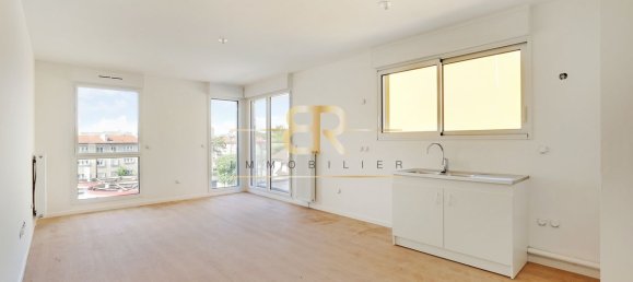 2 bedrooms Apartment in Aubervilliers, France No. 171173 7