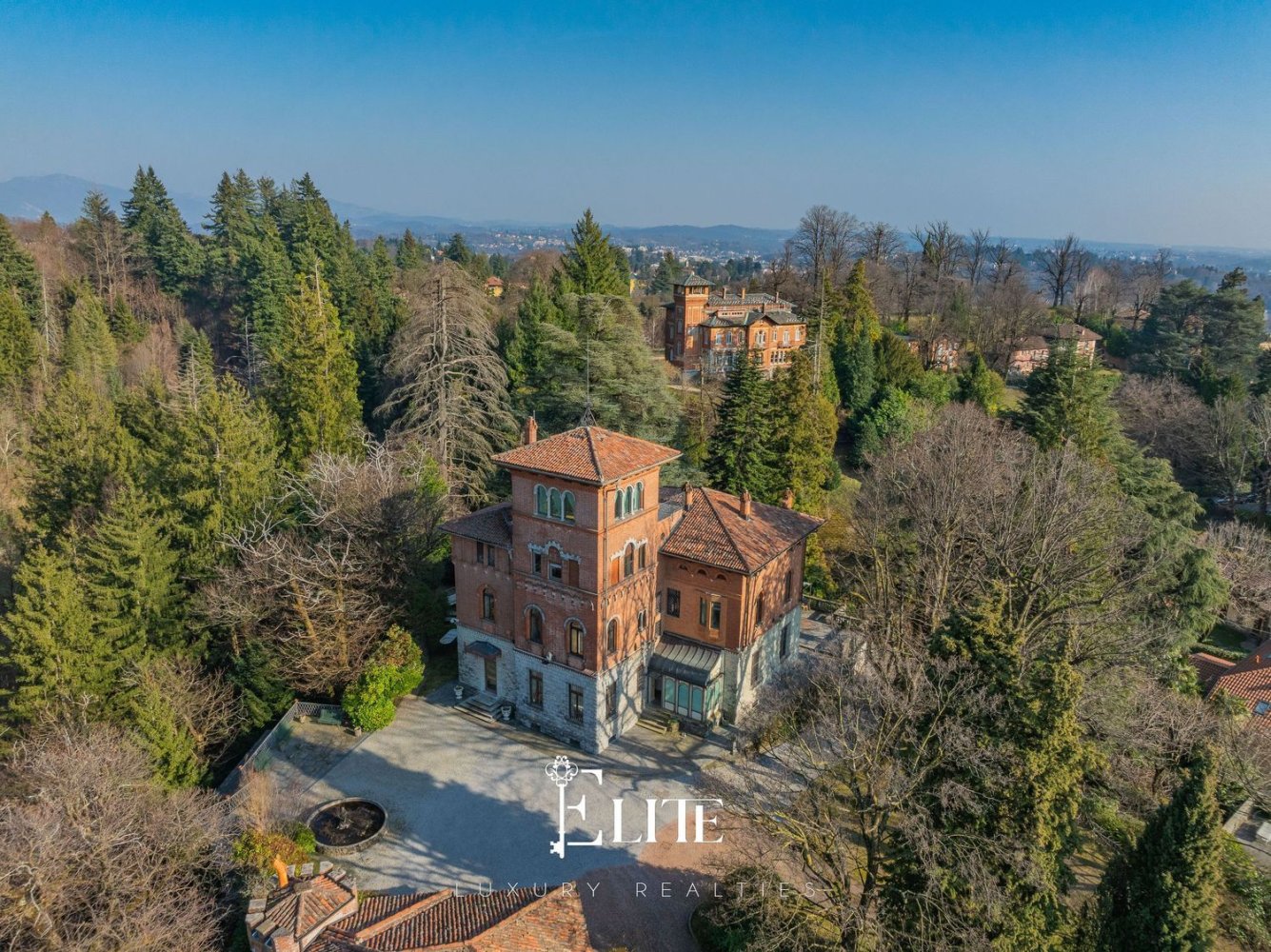 14-Zimmer Villa in Varese, Italy, Nr. 202059