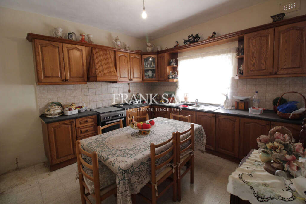 2 bedrooms Maisonette in Mosta, Malta No. 1931