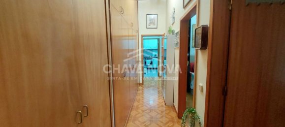 Apartamento de 2 dormitorios en Porto, Portugal No. 55231 11
