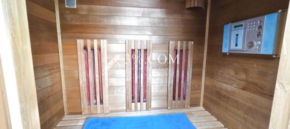 4 bedrooms Villa in Hem, France No. 157621 20