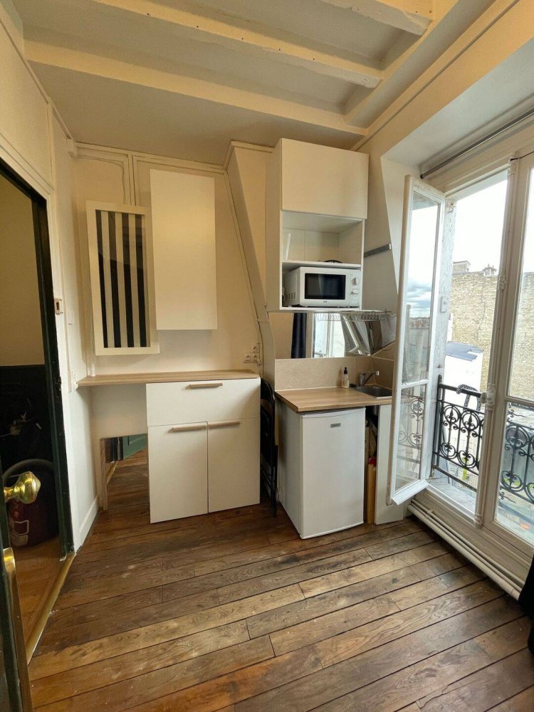 Studio à Paris, France No. 329079