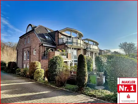 Dúplex de 3 dormitorios en Bottrop, Germany No. 49923