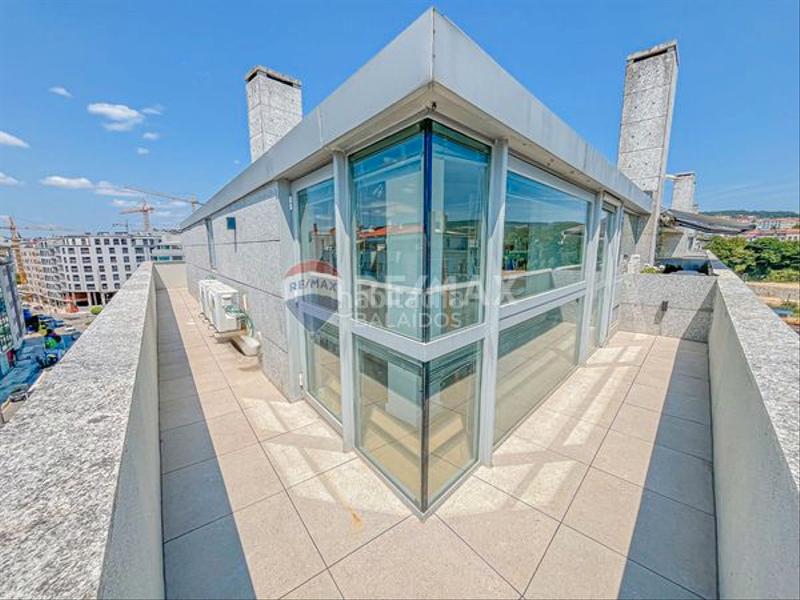 Dúplex de 3 dormitorios en Pontevedra, Spain No. 190354