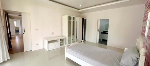 4 bedrooms House in Pattaya, Thailand No. 26718 23