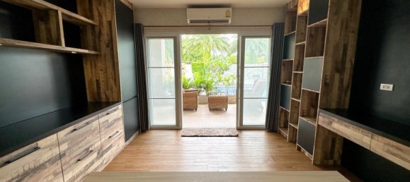 4 bedrooms House in Pattaya, Thailand No. 26718 11