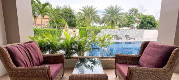 4 bedrooms House in Pattaya, Thailand No. 26718 8