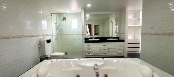 4 bedrooms House in Pattaya, Thailand No. 26718 22